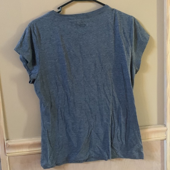 American Eagle Go Down It’s Different Costa Rica Gray and pink XL Tshirt - Picture 3 of 4